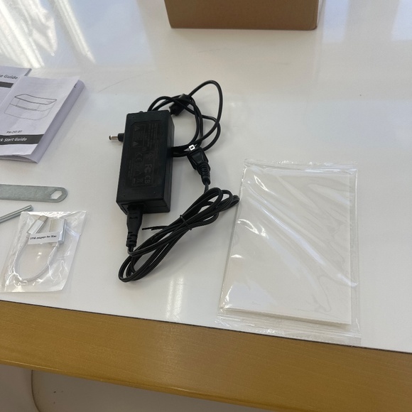 Thermal Label Printer - Picture 4 of 7